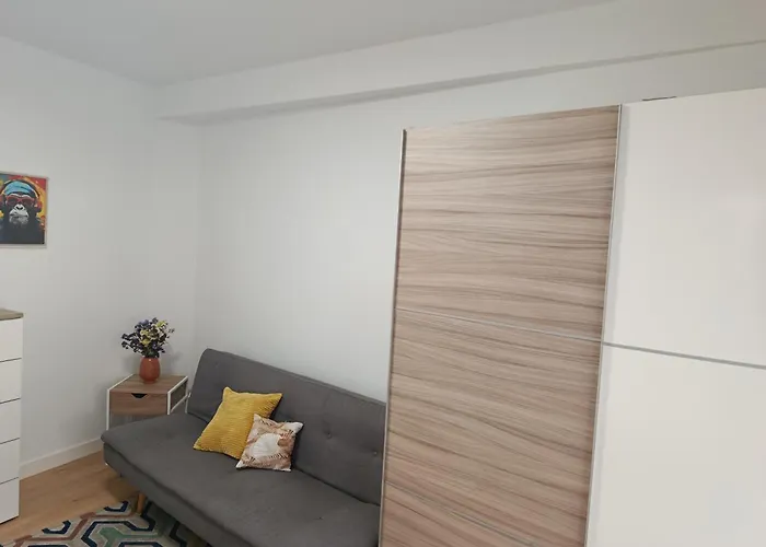 Casa Alvarino * Marín